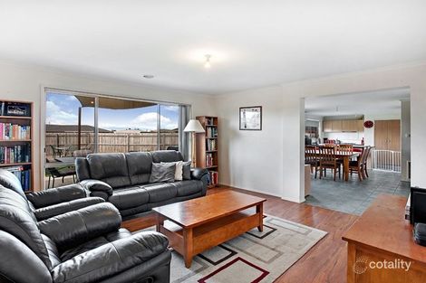 Property photo of 14 Macdonald Close Wallan VIC 3756