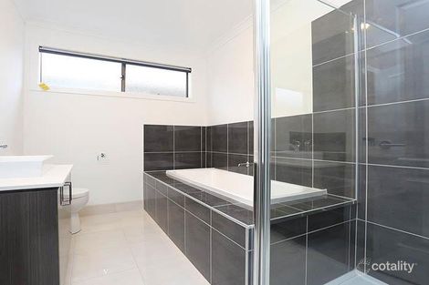 Property photo of 7 Naomi Street Pakenham VIC 3810