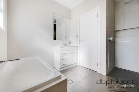 Property photo of 15 Carrington Lane Lightsview SA 5085