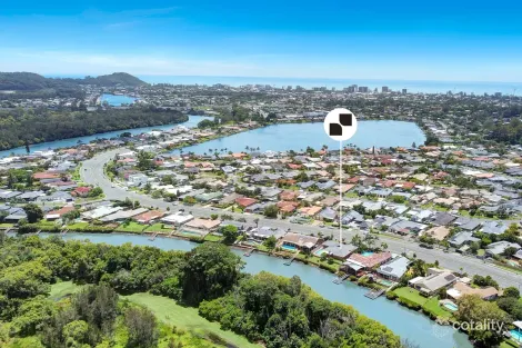 Property photo of 246 Nineteenth Avenue Elanora QLD 4221