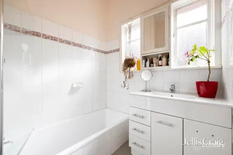 Property photo of 17 Grandview Grove Carnegie VIC 3163