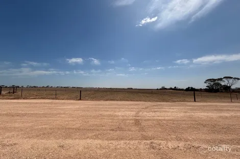 27 Hornby Rd, Port Broughton, SA 5522