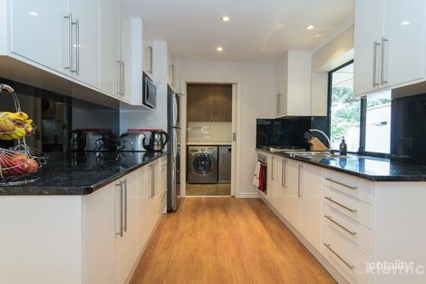 Property photo of 12 Abraxas Court Aberfoyle Park SA 5159