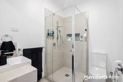Property photo of 2/108 Endeavour Drive Cranbourne North VIC 3977