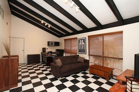 Property photo of 8 Royston Close Mill Park VIC 3082