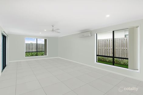 Property photo of 2 Cobb Crescent Pimpama QLD 4209