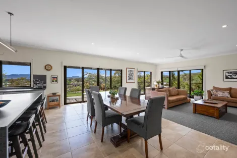 Property photo of 13 Jenny Court Mansfield VIC 3722