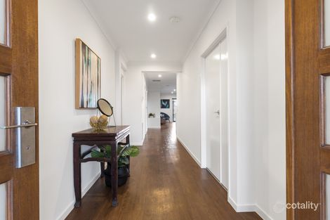 Property photo of 5 Swisscottage Place Wyndham Vale VIC 3024