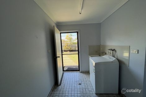 1/4 Rutherford St, Kawana, QLD 4701