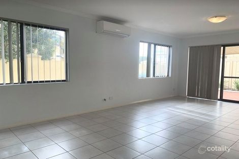 Property photo of 3 Aquaviva Circle Viveash WA 6056