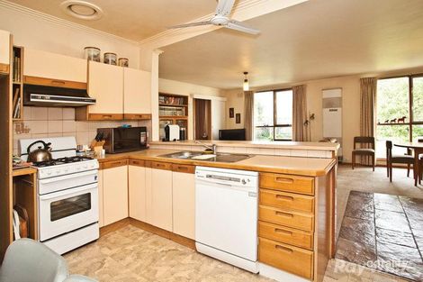 Property photo of 2 Bithel Street Glen Waverley VIC 3150