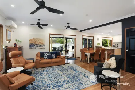 Property photo of 36 Borrowdale Close Albion Park NSW 2527