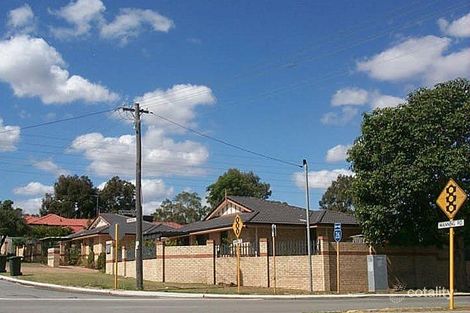 26 Farnham St, Bentley, WA 6102