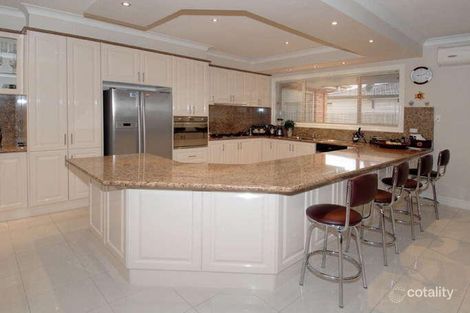 Property photo of 4 Cremorne Grove Taylors Hill VIC 3037