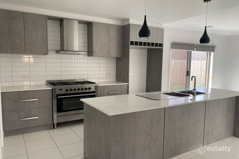 Property photo of 98 Long Forest Avenue Harkness VIC 3337