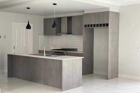 Property photo of 98 Long Forest Avenue Harkness VIC 3337