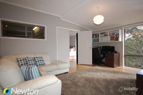 Property photo of 18 Huskisson Street Gymea Bay NSW 2227