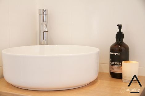 Property photo of 96/2-4 East Crescent Street McMahons Point NSW 2060