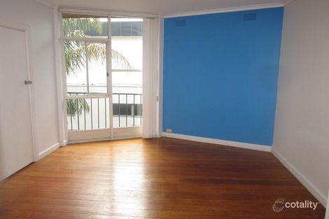 Property photo of 33/11 Marine Parade St Kilda VIC 3182