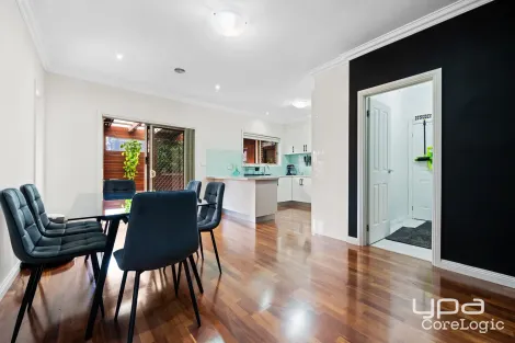 Property photo of 2/13 Reidy Rise Harkness VIC 3337