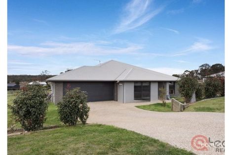 32 Harvest Rd, Meringandan West, QLD 4352