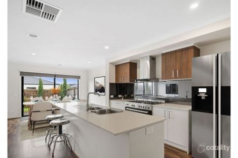 Property photo of 53 Docker Circuit Mickleham VIC 3064