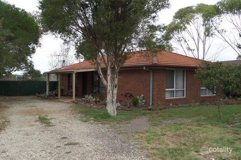 Property photo of 35 Smeaton Close Lara VIC 3212