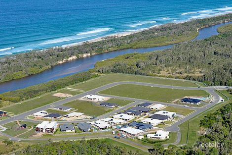 Property photo of 13 Hassett Drive Pottsville NSW 2489