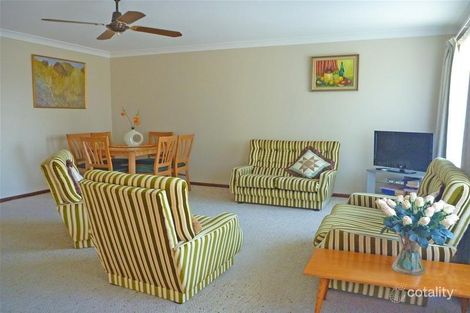 Property photo of 2/692-696 Beach Road Surf Beach NSW 2536