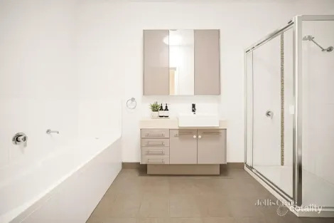 Property photo of 16/9-11 Manikato Avenue Mordialloc VIC 3195