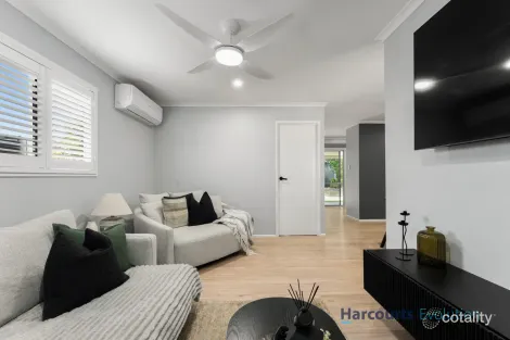 Property photo of 19 Strathallen Drive Boronia Heights QLD 4124