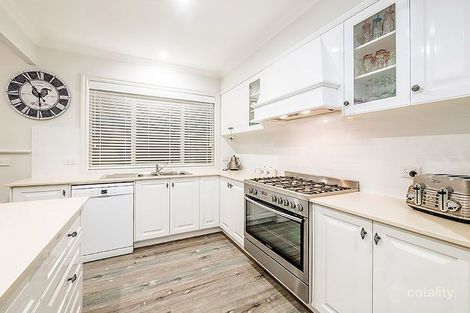 Property photo of 10 Jade Avenue Koo Wee Rup VIC 3981