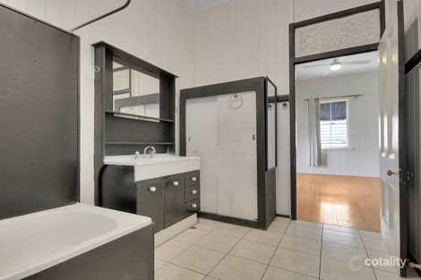 Property photo of 146 Fairfield Road Fairfield QLD 4103