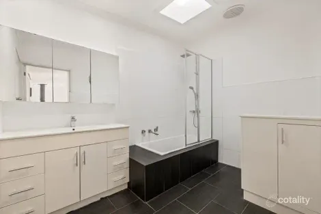 Property photo of 64 Centenary Street Seaford VIC 3198