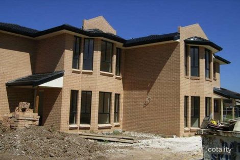 40 Ingham Dr, Casula, NSW 2170