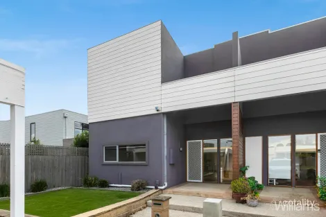 Property photo of 16 Guerin Place Williamstown North VIC 3016