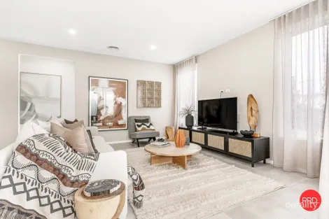 Property photo of 8 Neon Crescent Strathfieldsaye VIC 3551