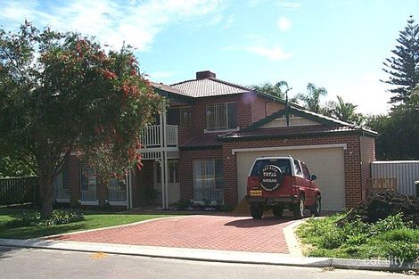 6 Delphi Ct, Rossmoyne, WA 6148