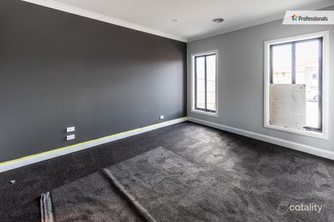 Property photo of 33 Long Forest Avenue Harkness VIC 3337