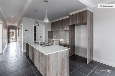 Property photo of 33 Long Forest Avenue Harkness VIC 3337