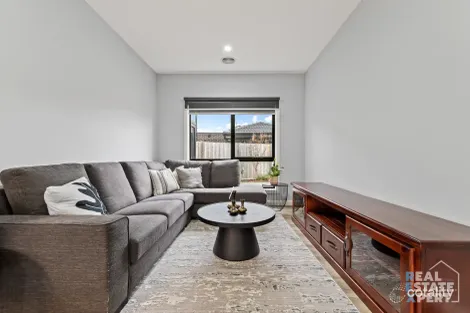 Property photo of 2/17 Harmer Road Hallam VIC 3803