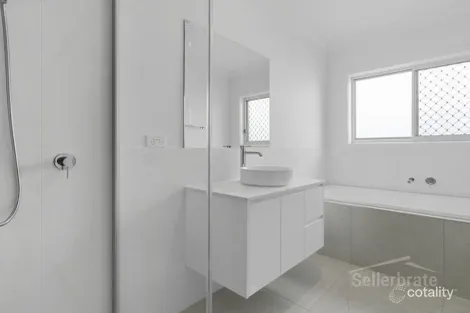 Property photo of 12 Brookview Place Bahrs Scrub QLD 4207