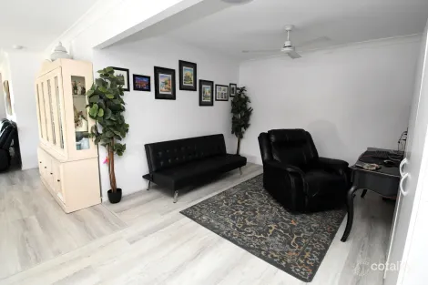 Property photo of 1/20 Harrier Place Lowood QLD 4311