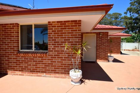Property photo of 25 Lorikeet Crescent Green Valley NSW 2168