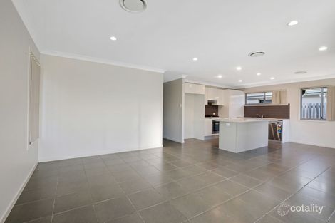Property photo of 12 Yatay Street Rural View QLD 4740