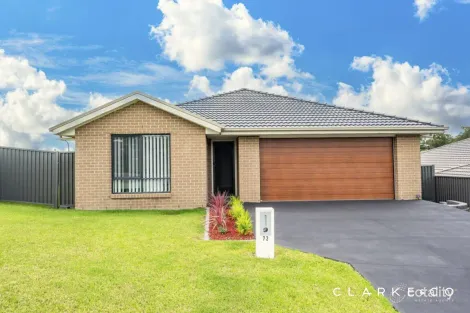 72 Broad St, Gillieston Heights, NSW 2321