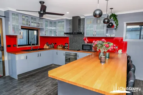 Property photo of 47 Cook Crescent Sunset QLD 4825