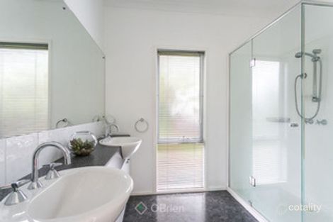 Property photo of 4 Leah Close Rye VIC 3941