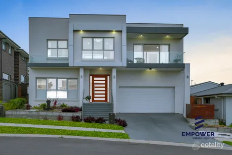 45/45a Mahoney Dr, Campbelltown, NSW 2560