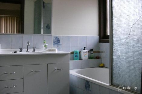 Property photo of 2 Burchall Crescent Rowville VIC 3178